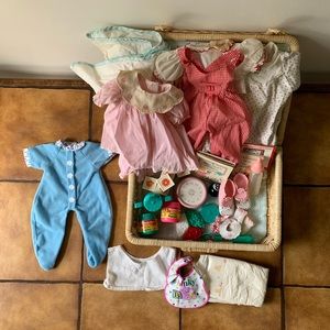 Vintage Bitty Baby Wicker Suitcase w/Clothes